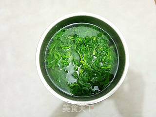 荠菜鲜肉春卷的做法步骤:2