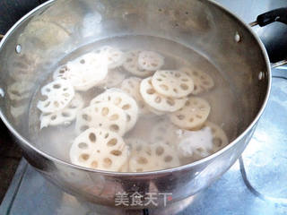 莲藕拌香菜的做法步骤:3