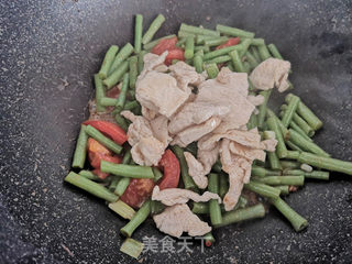 鸡肉炒豇豆的做法步骤:11