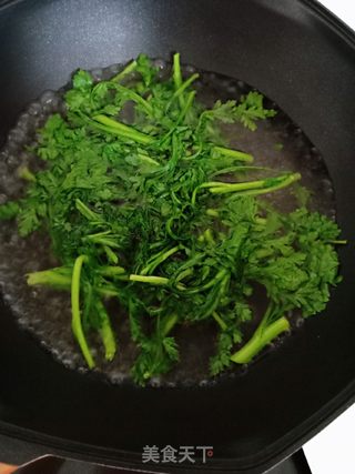 醋拌茼蒿的做法步骤:4