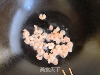 虾仁小米炒饭的做法步骤：6