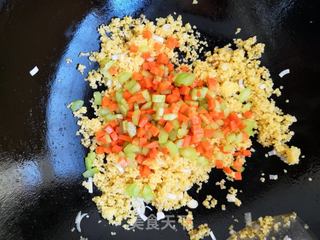 虾仁小米炒饭的做法步骤:9