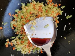 虾仁小米炒饭的做法步骤:10