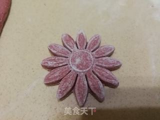 可爱花朵馒头的做法步骤：4