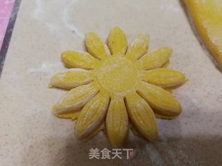 可爱花朵馒头的做法步骤:6