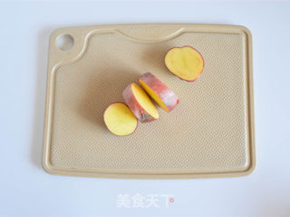 黑蒜秋葵土豆泥的做法步骤：2