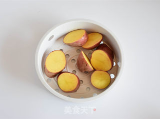 黑蒜秋葵土豆泥的做法步骤:3