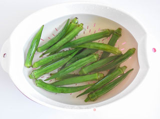 黑蒜秋葵土豆泥的做法步骤：10