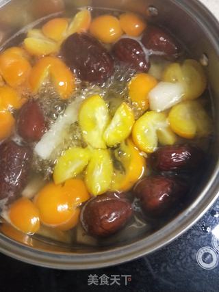 冰糖金桔雪梨汤的做法步骤:5