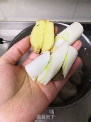 猪蹄炖山药的做法步骤:4