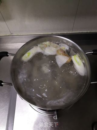 猪蹄炖山药的做法步骤:6