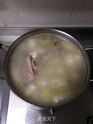 猪蹄炖山药的做法步骤:9