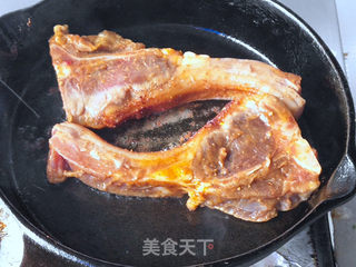 平底锅煎烤小羊排的做法步骤:7
