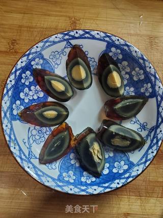 凉拌皮蛋的做法步骤:3