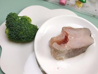 【西兰花鱼肉泥】的做法步骤：1