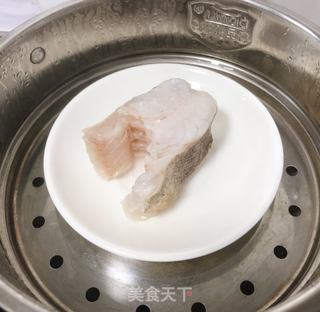【西兰花鱼肉泥】的做法步骤：4
