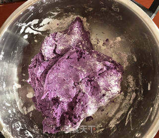 紫薯蒸月饼的做法步骤:3
