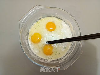 葱香鸡蛋软饼的做法步骤:5
