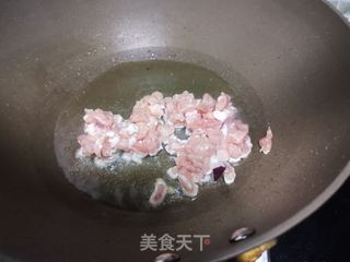 香辣肉丁酱的做法步骤:3