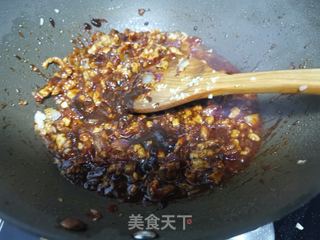 香辣肉丁酱的做法步骤:9