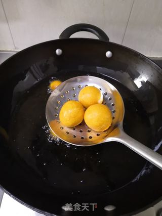 红薯糯米球的做法步骤:11