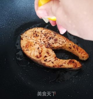 黑椒三文鱼的做法步骤:4