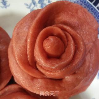 红玫瑰花卷的做法步骤:13