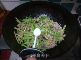 #清肠食谱#香芹炒鸭肠的做法步骤:12