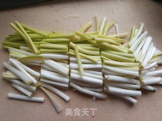 蒜黄木耳炒肉丝的做法步骤:4