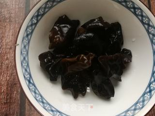 蒜黄木耳炒肉丝的做法步骤:5