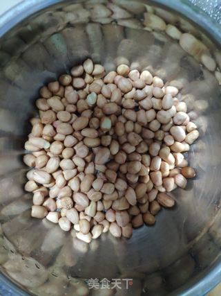 满口香花生的做法步骤：1