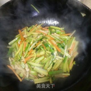 里脊肉炒食蔬的做法步骤：7