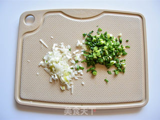 黄花鱼馄饨的做法步骤:4