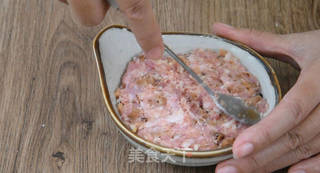 家常美味，咸蛋黄蒸肉饼的做法步骤：4