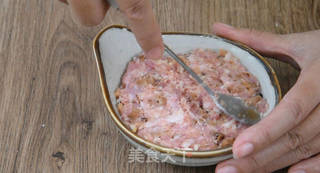 家常美味,咸蛋黄蒸肉饼的做法步骤:4