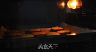 吃可爱长大的荷包蛋曲奇,又香又酥的做法步骤:8