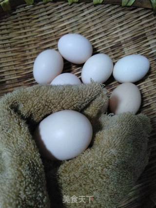 自制咸鸡蛋的做法步骤:2