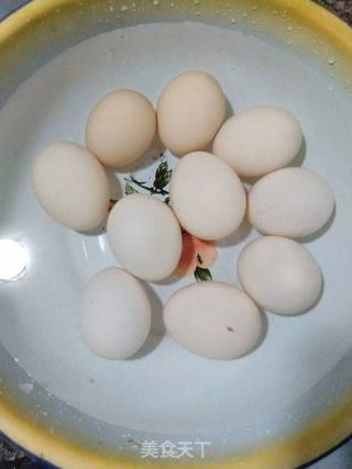 自制咸鸡蛋的做法步骤:3