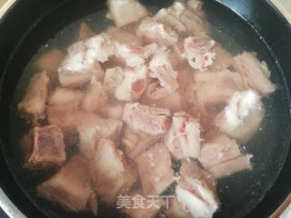 胡萝卜炖羊排的做法步骤:2