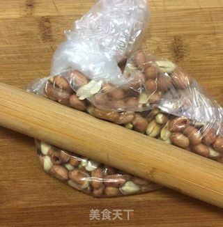 过年必备—花生芝麻糖,童年味道,营养健康,酥脆可口的做法步骤:3