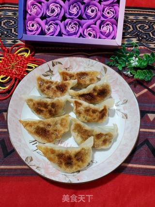 韭菜肉馅煎饺的做法步骤:13