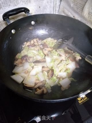 香菇烧白菜的做法步骤：4