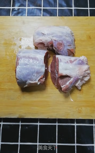 年夜饭----牛气冲天(酱牛肉)的做法步骤:2