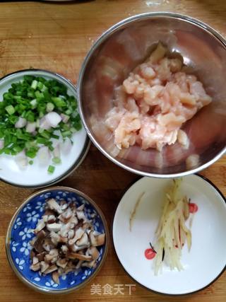 香菇鸡粒粥的做法步骤:4