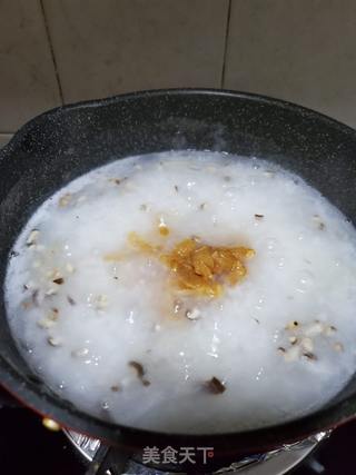 香菇鸡粒粥的做法步骤:9