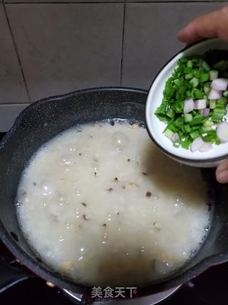 香菇鸡粒粥的做法步骤:10