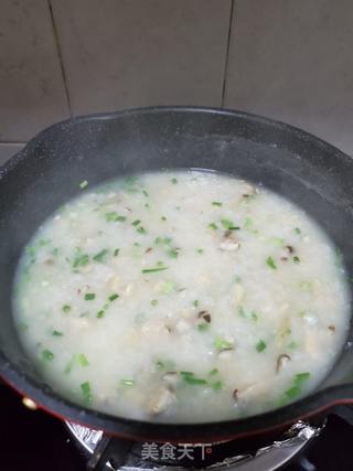 香菇鸡粒粥的做法步骤:11