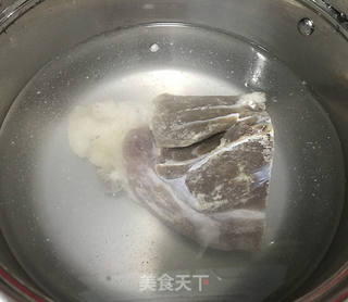 水煮咸肉的做法步骤：3