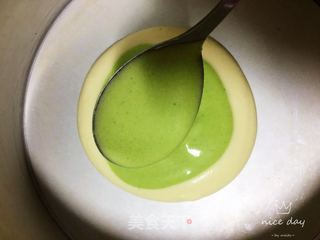 菠菜酸奶斑马纹蛋糕的做法步骤：14