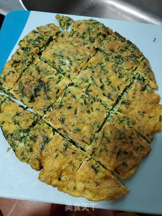 香煎韭菜虾皮蛋饼的做法步骤:11